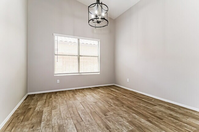 Foto del edificio - 17205 N Chance Dr
