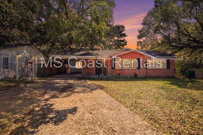 Building Photo - 16205 Seville Ct