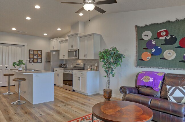 Foto del edificio - New home for Rent! Great Location.