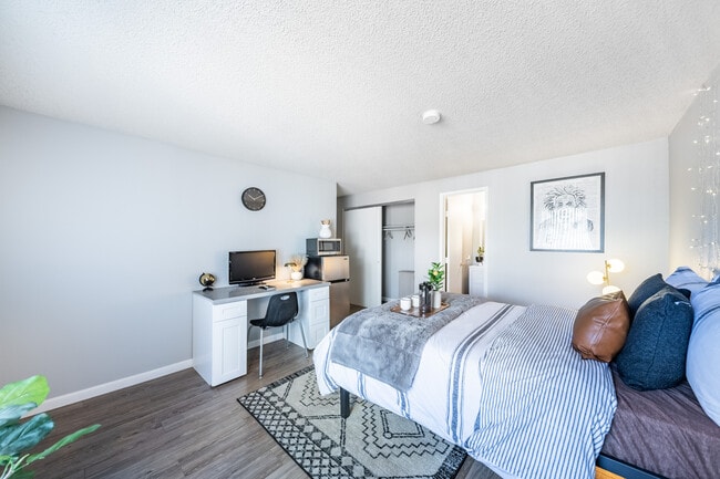 Building Photo - Elevation at the U