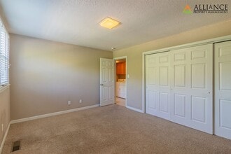 Building Photo - 1518 College Ave