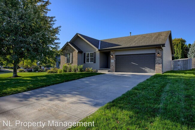 Building Photo - 3 br, 2 bath House - 16817 Pierce Street