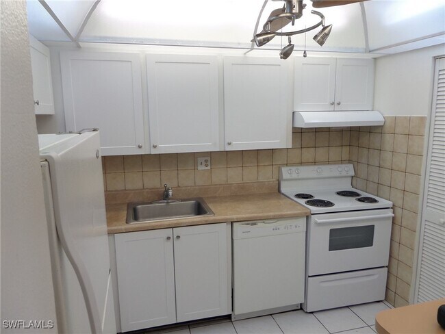 Foto del edificio - 7820 S Colony Cir