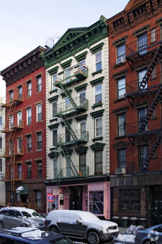 Foto del edificio - 335 E 6th St