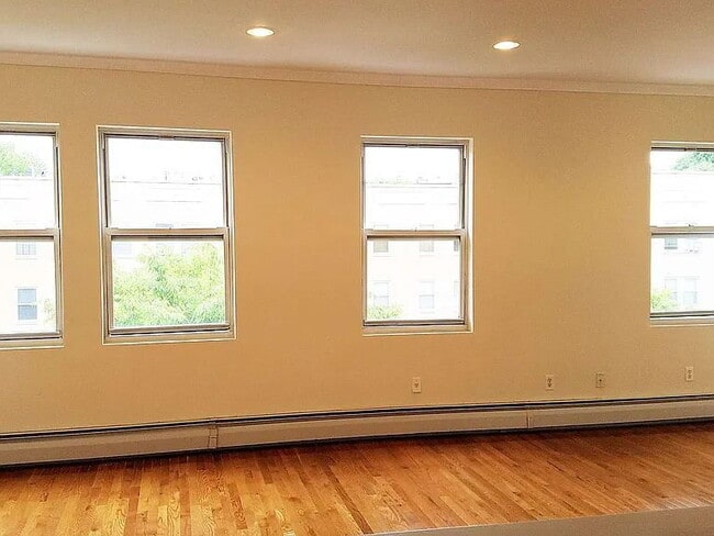 Photo - 165 Jefferson Ave Apartment