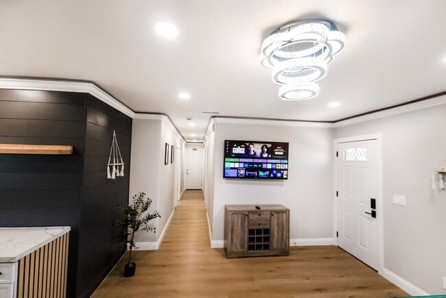 Building Photo - 6168 Cumberland St