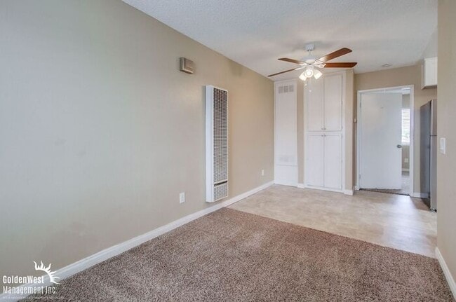 Building Photo - Charming 2Bdm 1Ba Apartment in the North P...