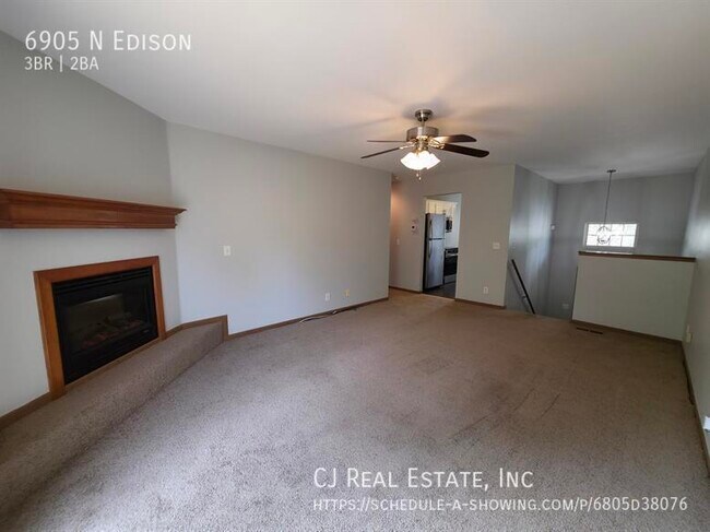 Building Photo - 6905 N Edison-