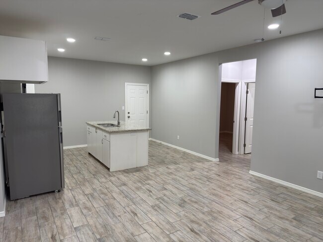 Foto del edificio - 1404 W Heritage Dr