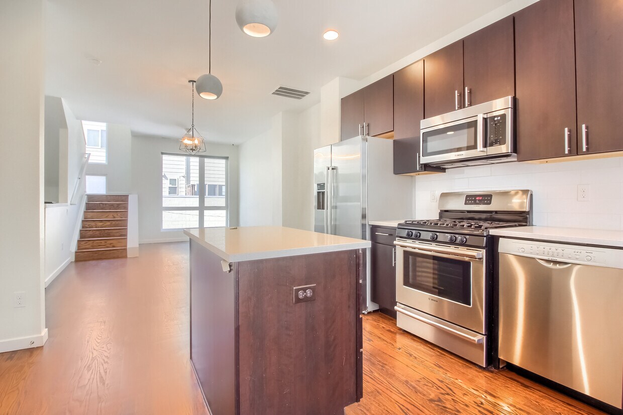 Foto principal - 3415 Larimer St