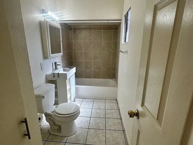 Foto del edificio - 7221 N 26th Dr