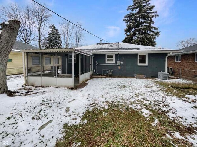 Foto del edificio - 4055 N Grand Ave