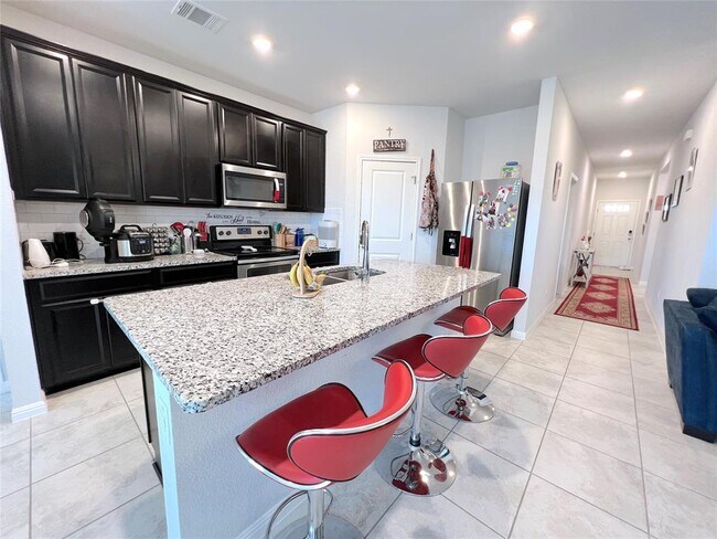 Foto del edificio - 502 Mossy Rock Dr