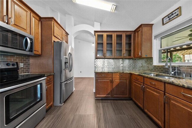 Building Photo - 308 Silver Pine Dr