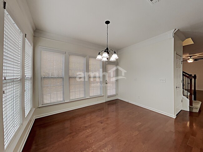 Building Photo - 306 Ridgewood Trail