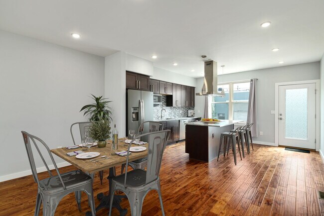 Kitchen/Dining Room (Main Floor) - 2015 S Hutchinson St