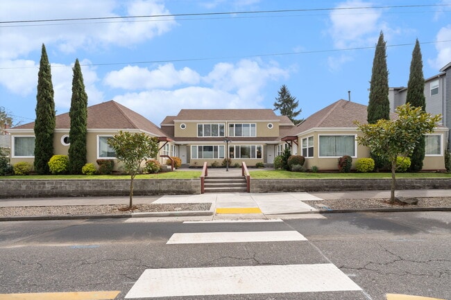 Building Photo - 2438 NE Killingsworth St.