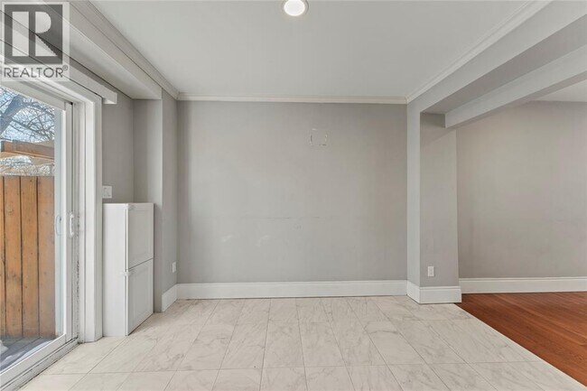 Building Photo - 1566 Bruce Ave