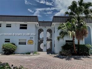 Building Photo - 1470 N Dixie Hwy