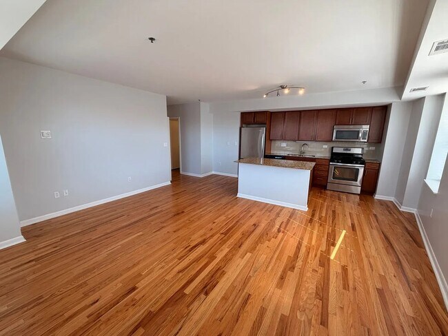 Photo - 1337 W Fargo Ave (Chicago, IL) Apartment