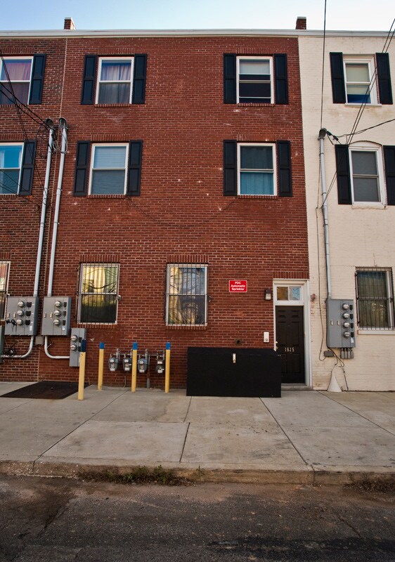 Building Photo - 1615 N Sydenham St