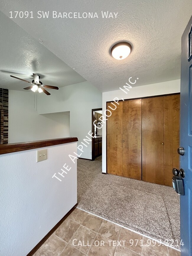 Building Photo - 17091 SW Barcelona Way