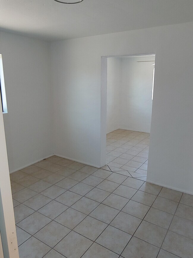 Foto del edificio - 5632 E Mabel St