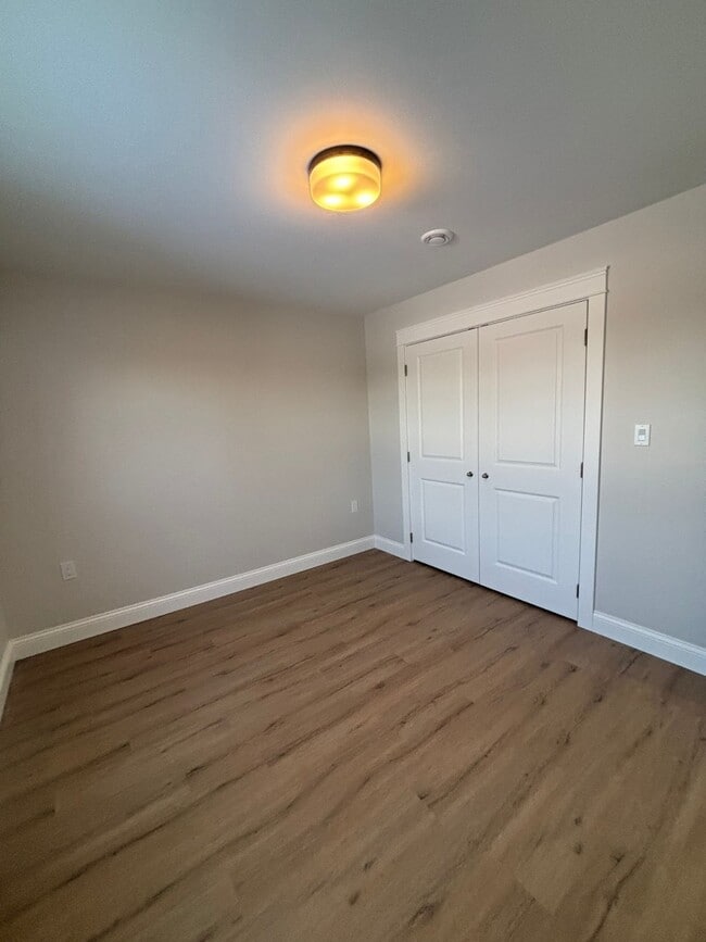 Building Photo - 51 Autumn Ln