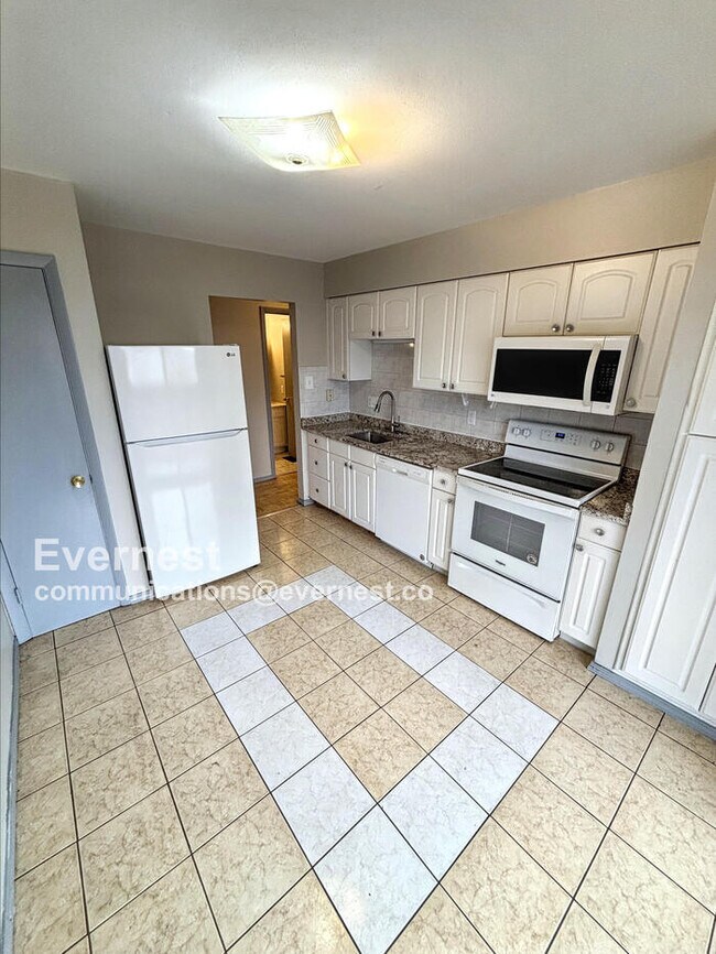 Foto del edificio - 10368 Forest Brook Ln
