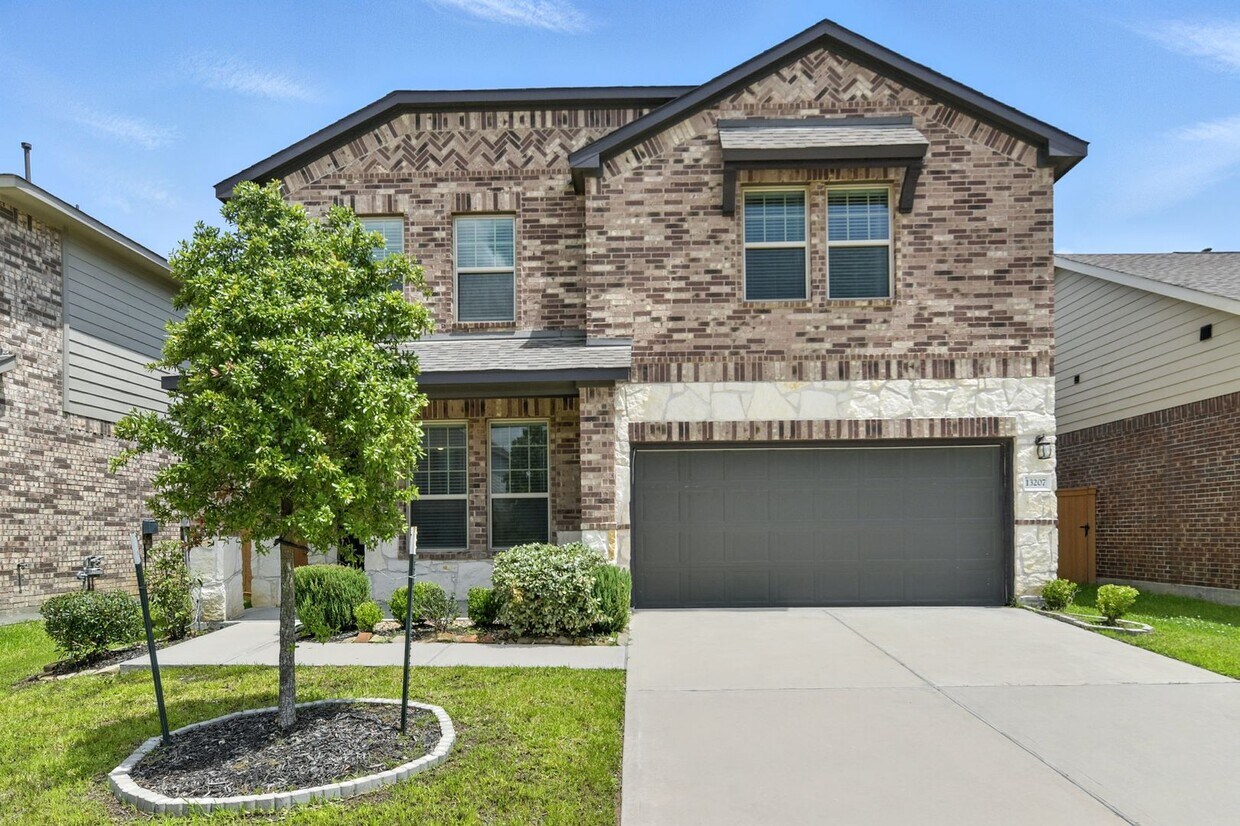 Primary Photo - Spacious Home with Resort-Style Amenities