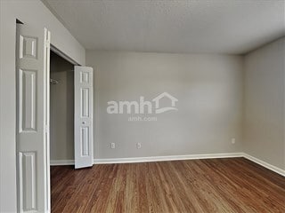Building Photo - 104 Granary Dr