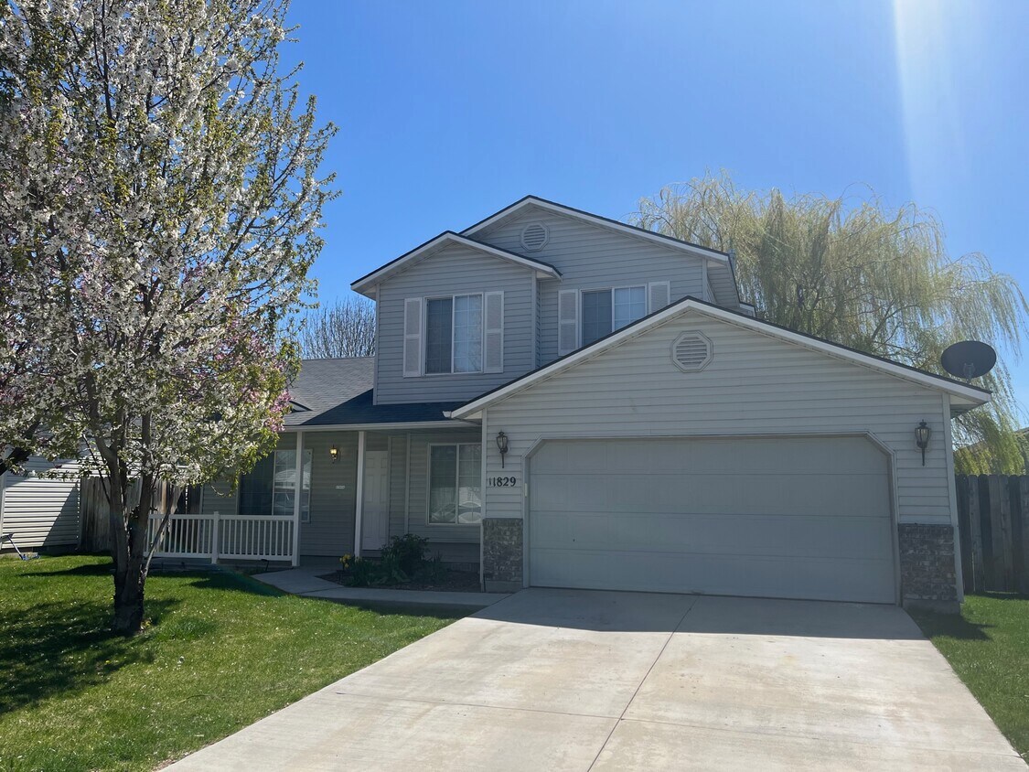 Foto principal - 11829 Shelburne St