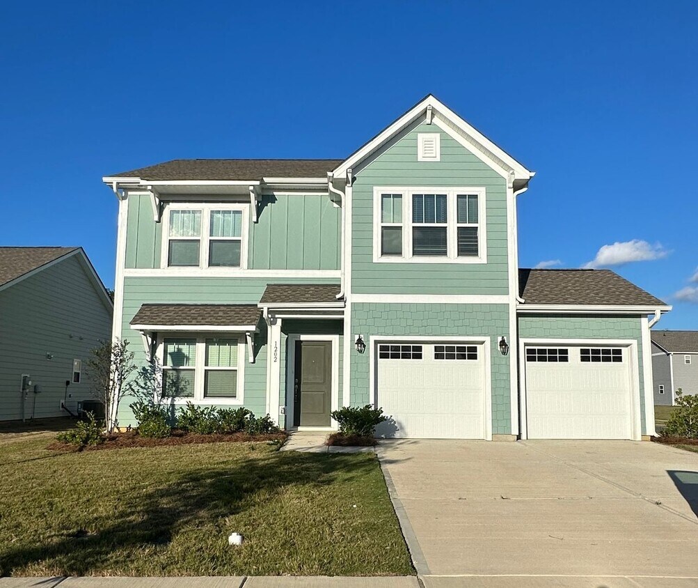 Primary Photo - NEW 4 Bedroom Home - Stonebridge Fairways ...