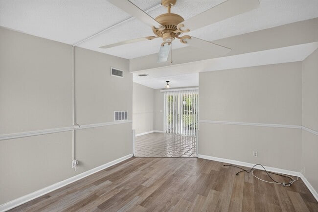 Building Photo - 87 Saratoga Cir S