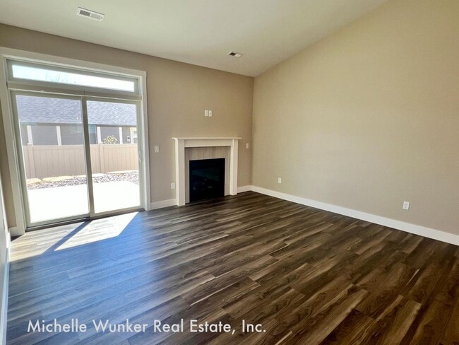 Building Photo - 6330 Beckville ln