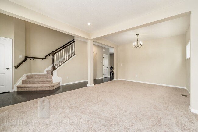 Building Photo - 6263 Honey Farm Way
