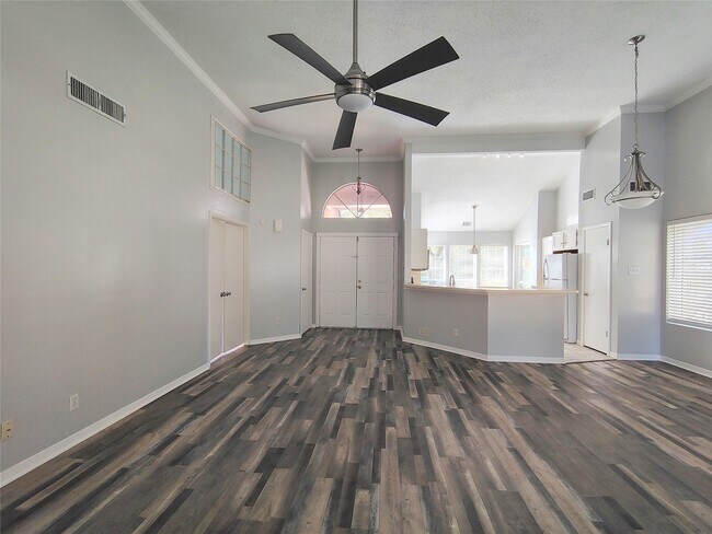 Foto del edificio - 4403 Waterfall Way