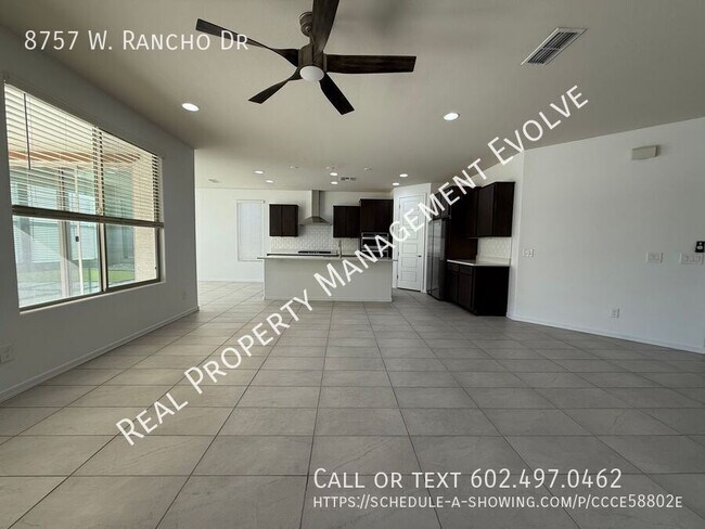 Building Photo - 8757 W Rancho Dr