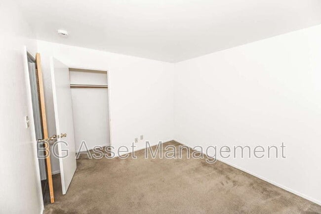 Building Photo - 460 San Marco St