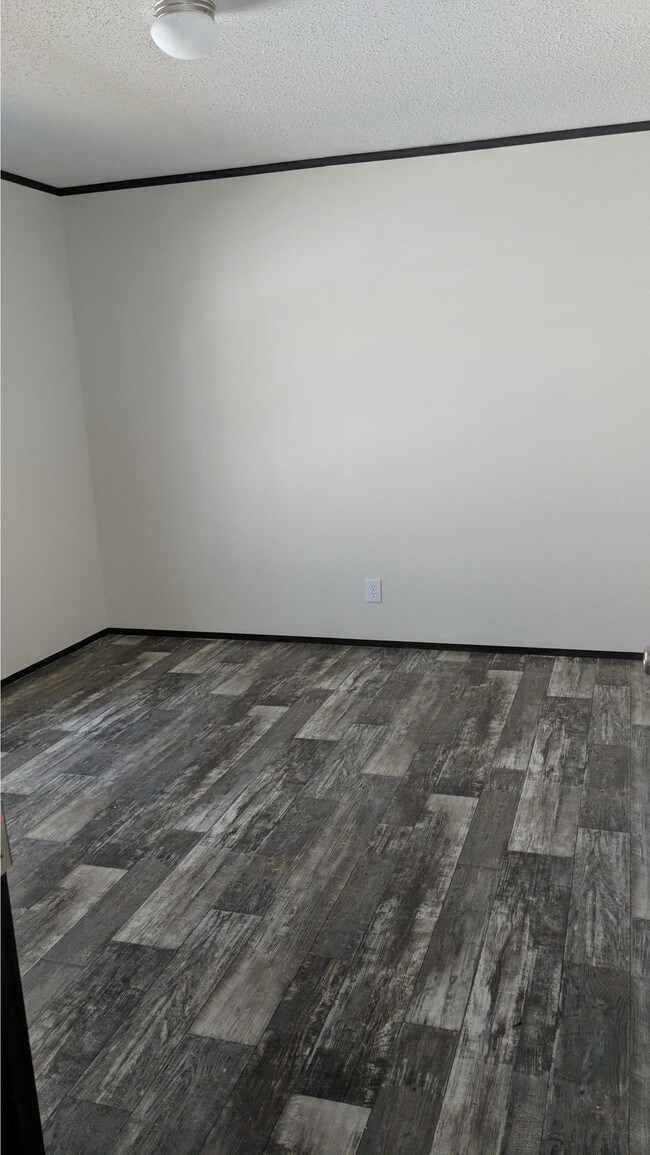 Building Photo - 5522 Zoar Rd