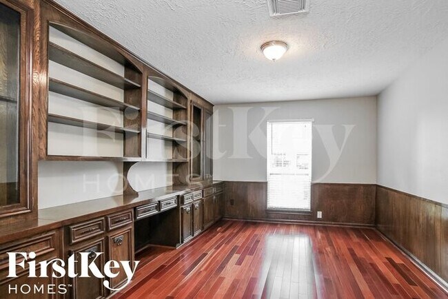 Building Photo - 4126 Oxhill Rd