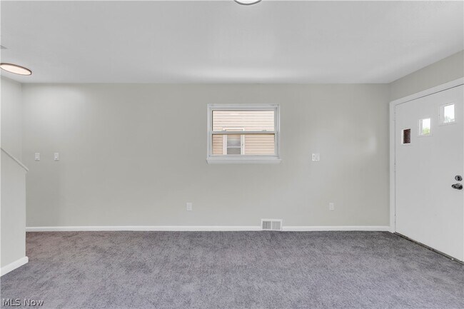 Foto del edificio - 4417 E 156th St