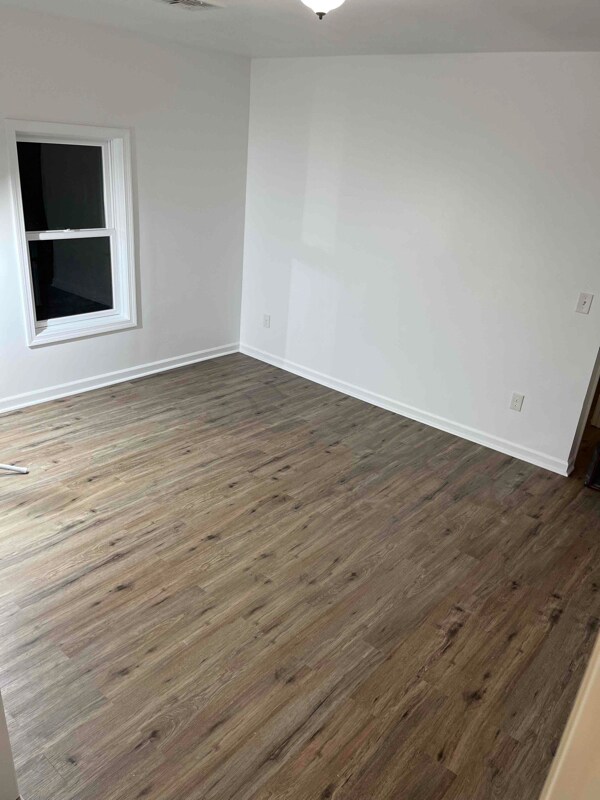 Building Photo - 336 Elm St