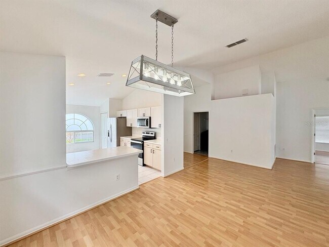 Foto del edificio - 30643 Tremont Dr