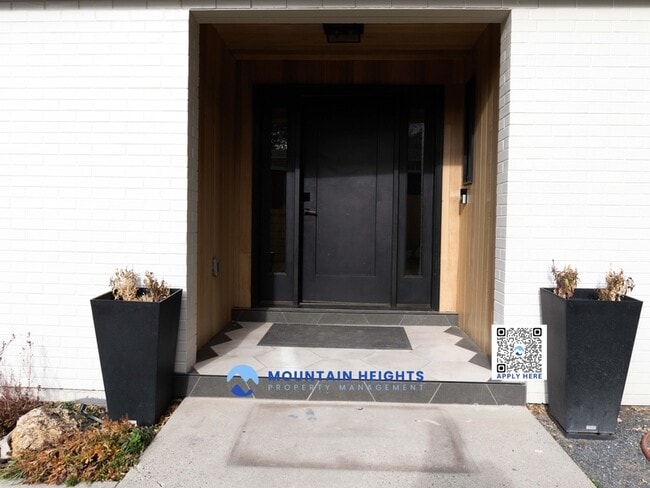 Foto del edificio - 8589 Kings Hill Dr