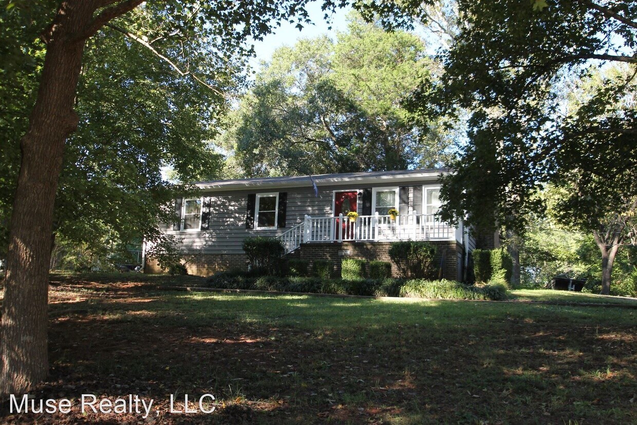 3 br, 1.5 bath House 1045 Rainbow Circle House Rental in Catawba