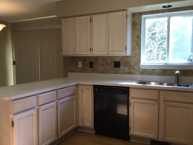 Building Photo - 13817 S Petersburg Dr