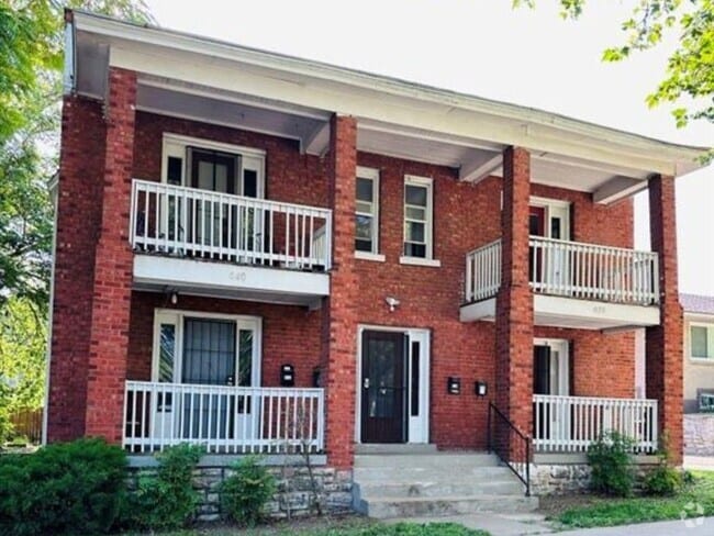 Building Photo - 638 Van Brunt Blvd