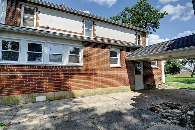 Building Photo - Renovated Farmhouse on Over 2 Acres – Waynesville Schools