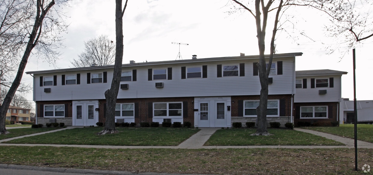 Building Photo - 8588-8598 Cottonwood Dr